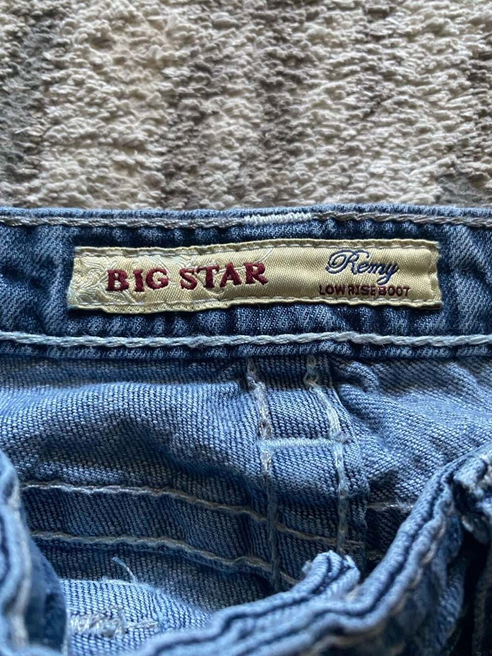 Big Star Remy Low Rise Bootcut Jeans Size 29L - Picture 3 of 9